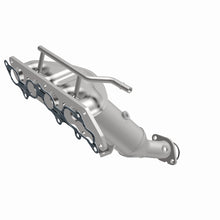 Load image into Gallery viewer, MagnaFlow Direct Fit Catalytic Converter 03-04 Ford Focus 2.3L Manifold (Eng Code Z)
