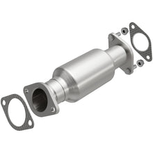 Load image into Gallery viewer, MagnaFlow Direct Fit Catalytic Converter 2011 Kia Sorento 3.5 Underbody