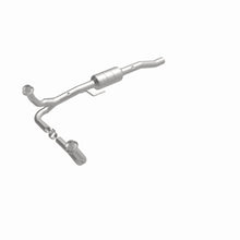 Load image into Gallery viewer, MagnaFlow Direct Fit Catalytic Converter 00 Dodge Durango 5.2/5.9L