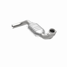 Load image into Gallery viewer, MagnaFlow Direct Fit Catalytic Converter 03-05 Ford Expedition/05-06 Lincoln Navigator 5.4L D/S