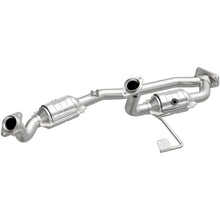 Load image into Gallery viewer, MagnaFlow Direct Fit Catalytic Converter 01-03 Windstar 3.8 OEM