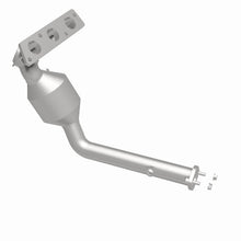 Load image into Gallery viewer, MagnaFlow Direct Fit Catalytic Converter 02-03 Freelander 2.5L