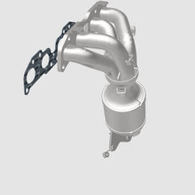 Load image into Gallery viewer, MagnaFlow Direct Fit Catalytic Converter California Grade CARB Compliant 07-10 Nissan Altima L4 2.5L