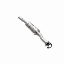 Load image into Gallery viewer, MagnaFlow Direct Fit Catalytic Converter Ford Excursion 00-02 5.4L
