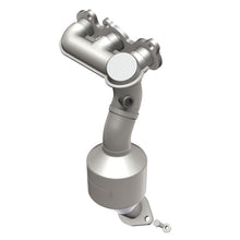 Load image into Gallery viewer, MagnaFlow Direct Fit Catalytic Converter 08-09 Toyota Highlander 3.3L