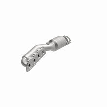 Load image into Gallery viewer, MagnaFlow Direct Fit Catalytic Converter 02-04 Volkswagen Passat 4.0L