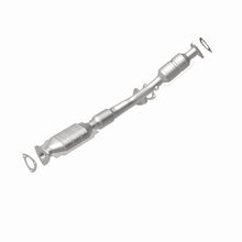 Load image into Gallery viewer, MagnaFlow Direct Fit Catalytic Converter 00-03 Saturn LS Series/LW Series 3.0L Rear (49 State)