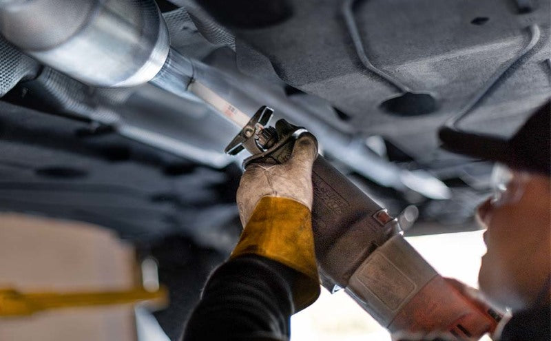 MagnaFlow Direct Fit Catalytic Converter 93-95 Lincoln Mark VIII 4.6