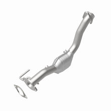 Load image into Gallery viewer, MagnaFlow Direct Fit Catalytic Converter 96-98 Explorer-Mountaineer