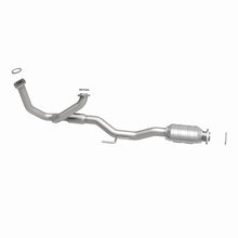 Load image into Gallery viewer, MagnaFlow Direct Fit Catalytic Converter 97-98 Toyota Avalon Camry 3