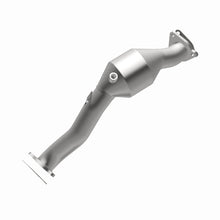 Load image into Gallery viewer, MagnaFlow Direct Fit Catalytic Converter 11-15 Audi Q7 V6 3.0L - 2.5in Pipe Dia 24.375in L
