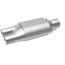 Load image into Gallery viewer, MagnaFlow Universal Catalytic Converter 2.5/2 single/dual O2 OEM