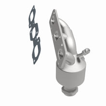Load image into Gallery viewer, MagnaFlow Direct Fit Catalytic Converter 00-01 Mazda MPV 2.5L Manifold