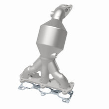 Load image into Gallery viewer, MagnaFlow Direct Fit Catalytic Converter 05-06 Hyundai Santa Fe 2.7L