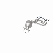 Load image into Gallery viewer, MagnaFlow Direct Fit Catalytic Converter 04-06 Toyota Sienna 3.3L