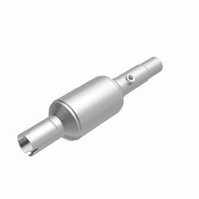 Load image into Gallery viewer, MagnaFlow Direct Fit Catalytic Converter 96-98 Jeep Grand Cherokee Underbody