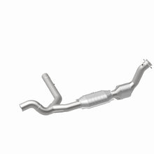 Load image into Gallery viewer, MagnaFlow Direct Fit Catalytic Converter 99-00 Ford Exped 4.6L