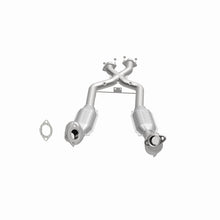 Load image into Gallery viewer, MagnaFlow Direct Fit Catalytic Converter 96-98 4.6L *California*