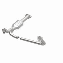 Load image into Gallery viewer, MagnaFlow Direct Fit Catalytic Converter 1995 Chevrolet G10/G20/G30 4.3L/5.0L/5.7L