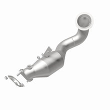 Load image into Gallery viewer, MagnaFlow Direct Fit Catalytic Converter BMW 3 07-08 Rear OEM