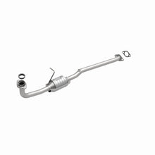 Load image into Gallery viewer, MagnaFlow Direct Fit Catalytic Converter 95-96 Geo Metro 1.0L