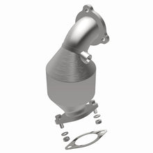 Load image into Gallery viewer, MagnaFlow Direct Fit Catalytic Converter OEM 13-15 Hyundai Veloster 1.6L Underbody