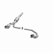 Load image into Gallery viewer, MagnaFlow Direct Fit Catalytic Converter Dodge 01-02 Ram 1500/2500/3500 Van 5.9L