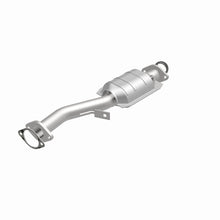 Load image into Gallery viewer, MagnaFlow Direct Fit Catalytic Converter 95- 96 Impreza 2.2L Rear