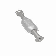Load image into Gallery viewer, MagnaFlow Direct Fit Catalytic Converter 01-03 Montero Sport rr OEM
