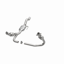 Load image into Gallery viewer, MagnaFlow Direct Fit Catalytic Converter 01 Dodge Dakota 3.9L 4WD