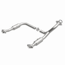 Load image into Gallery viewer, MagnaFlow DF Cat Conv 06-09 Ford Explorer/06-10 Mercury Mountaineer 4.6L Y-Pipe Assembly (49 State)
