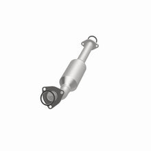 Load image into Gallery viewer, MagnaFlow Direct Fit Catalytic Converter OEM 2003-2004 Toyota Tundra Underbody - 28.75in Length