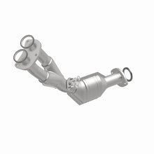 Load image into Gallery viewer, MagnaFlow Direct Fit Catalytic Converter 01-04 Toyota Tacoma Front 2.7L