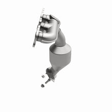Load image into Gallery viewer, MagnaFlow Direct Fit Catalytic Converter 08-09 Toyota Highlander 3.3L