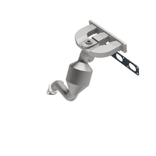 Load image into Gallery viewer, MagnaFlow DF Catalytic Conv BMW 99-00 323 2.5L / 99-00 328 2.8L / 99-00 Z3 2.5L/2.8L California