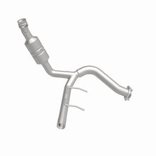 Load image into Gallery viewer, MagnaFlow Direct Fit Catalytic Converter 2009 f-150 V8 5.4 OEM Underbody