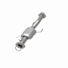 Load image into Gallery viewer, MagnaFlow Direct Fit Catalytic Converter 99-02 4Runner 3.4L rear OEM