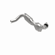 Load image into Gallery viewer, MagnaFlow Direct Fit Catalytic Converter 03-04 Exped 4.6L Driver Side