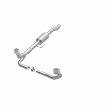 Load image into Gallery viewer, MagnaFlow Direct Fit Catalytic Converter 00 Dodge Durango 5.2/5.9L