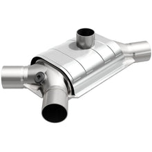 Load image into Gallery viewer, MagnaFlow Universal Catalytic Converter 2 inch/2 inch S/D Subaru PC2 Front