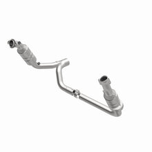 Load image into Gallery viewer, MagnaFlow Direct Fit Catalytic Converter 2006 Dodge RAM 1500 Pickup 5.7L Solid Front Axle