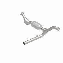 Load image into Gallery viewer, MagnaFlow Direct Fit Catalytic Converter 97-98 Ford F-150 Pickup 4.2L P/S 4WD