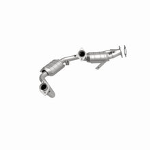 Load image into Gallery viewer, MagnaFlow Direct Fit Catalytic Converter Taurus 96-99 3.0L