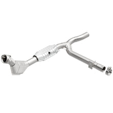 Load image into Gallery viewer, MagnaFlow Direct Fit Catalytic Converter 99-00 Ford F-150 4.6L