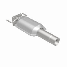 Load image into Gallery viewer, MagnaFlow Direct Fit Catalytic Converter Gm