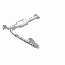Load image into Gallery viewer, MagnaFlow Direct Fit Catalytic Converter 1995 Chevrolet G10/G20/G30 4.3L/5.0L/5.7L