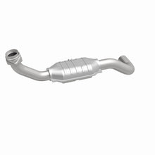Load image into Gallery viewer, MagnaFlow Direct Fit Catalytic Converter 03-05 Ford Expedition/05-06 Lincoln Navigator 5.4L D/S