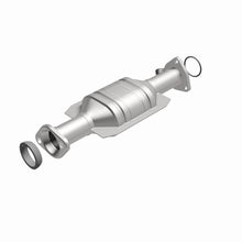 Load image into Gallery viewer, MagnaFlow Direct Fit Catalytic Converter 95 Honda Odyssey 2.2L