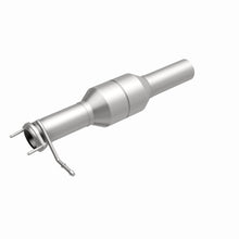 Load image into Gallery viewer, MagnaFlow Direct Fit Catalytic Converter 03-05 Ford F250/350 SD 6.0