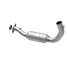 Load image into Gallery viewer, MagnaFlow Direct Fit Catalytic Converter 2004 Liberty P/S frt OEM
